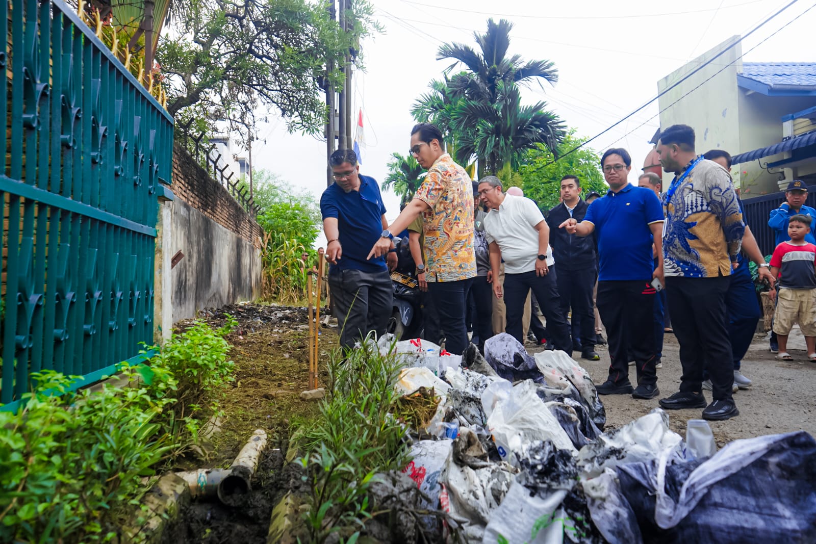 Wali Kota Medan Turun Tangan, Keluhan Warga Medan Tembung Terkait Drainase dan Jalan Rusak Langsung Ditanggapi