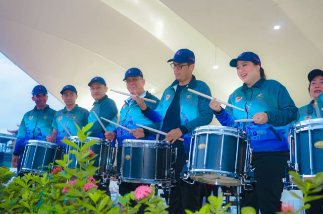 Api Porkot Berkobar, Rico Waas Beri Semangat Atlet Yang Akan Bertanding