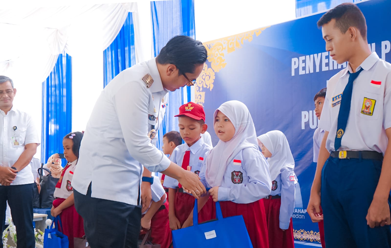 Siapkan Generasi Unggul, Rico Waas Launching Kelas Digital & Tekankan Pentingnya Peran Guru Menyongsong Indonesia Emas 2045