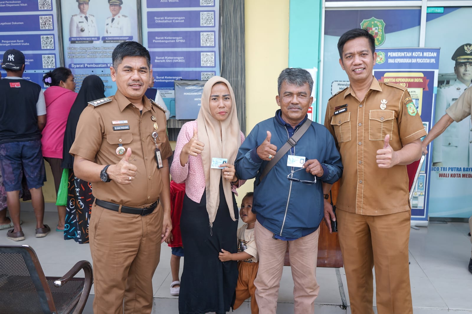Pengurusan KTP Beres di Kecamatan, Gebrakan Rico Waas Dekatkan Pelayanan Adminduk ke Warga Medan Labuhan