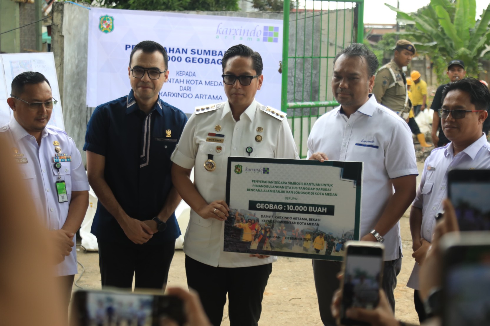 Pemko Medan Terima Bantuan 10.000 Geobag Untuk Penanggulangan Banjir, Rico Waas: Bermanfaat Jadi Benteng Penahan Air