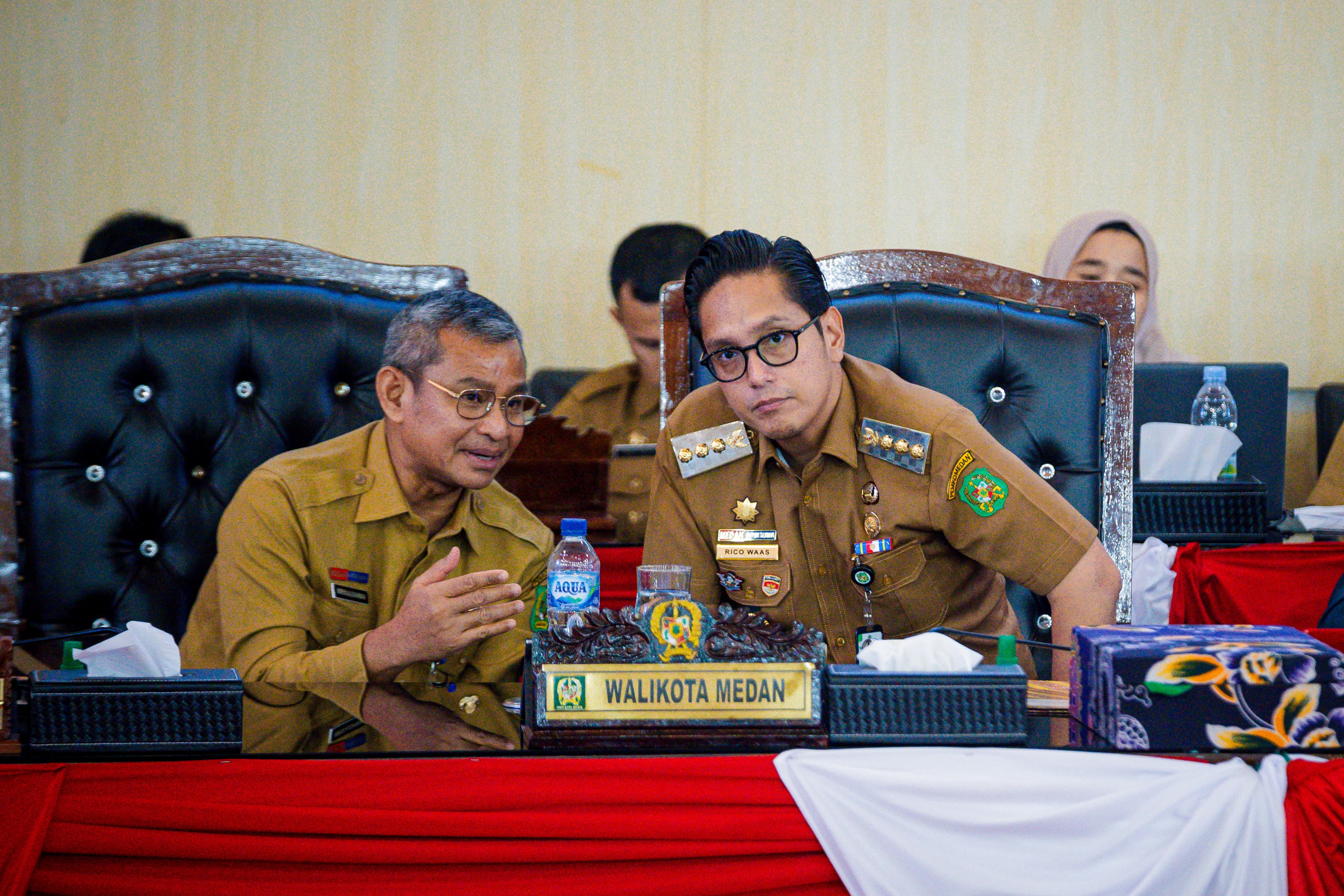 Rico Waas Hadiri Paripurna Pemandangan Umum Fraksi-Fraksi, DPRD Medan Apresiasi Pergeseran Anggaran Untuk Benahi Kawasan Medan Utara